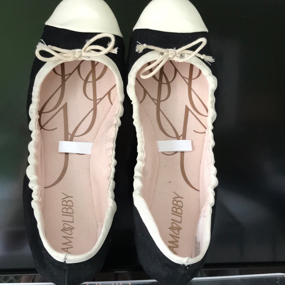 COPY - Round tors ballerina look flats